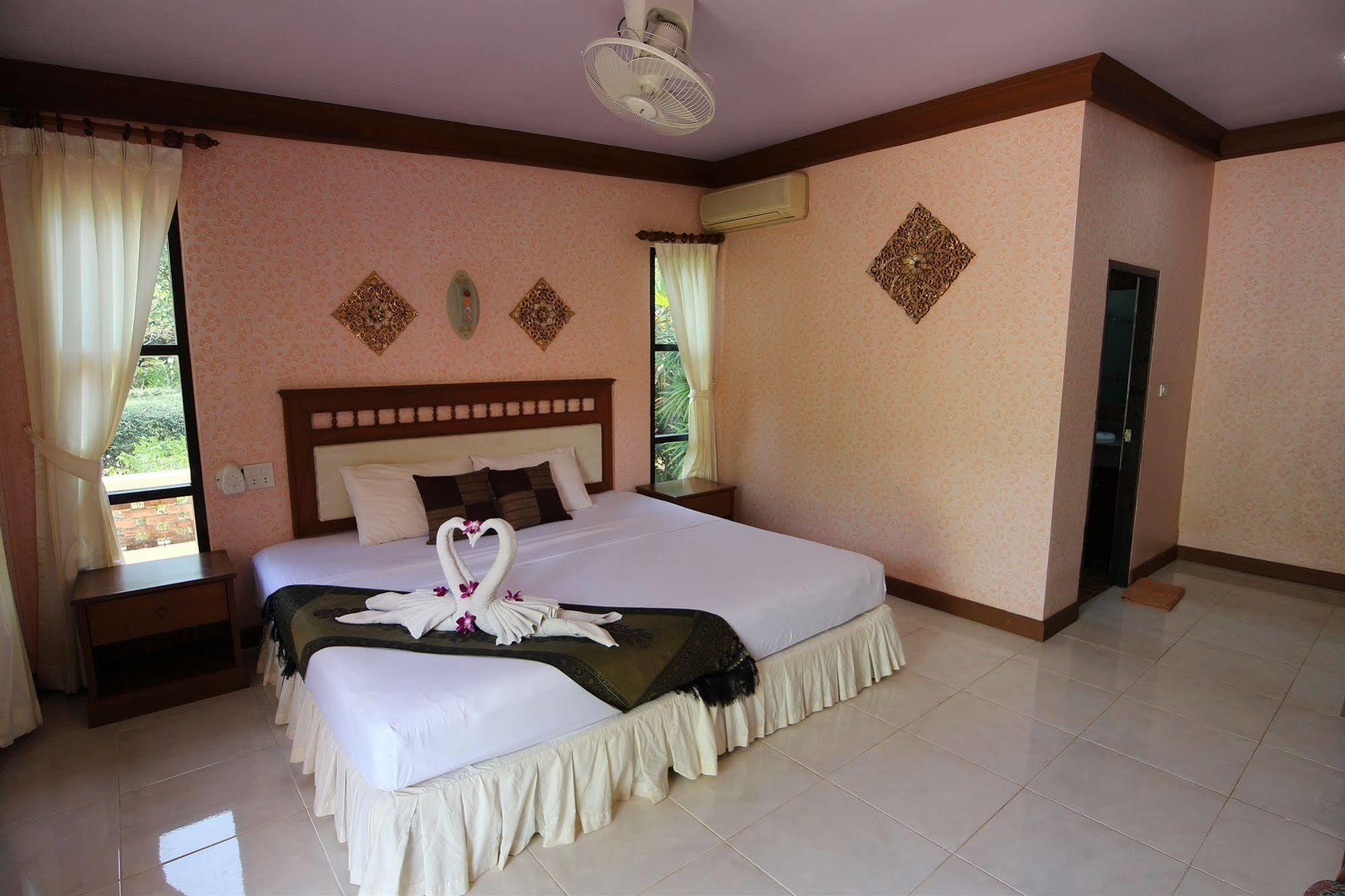 Lanta Villa Resort Ban Ai Dao Exterior foto